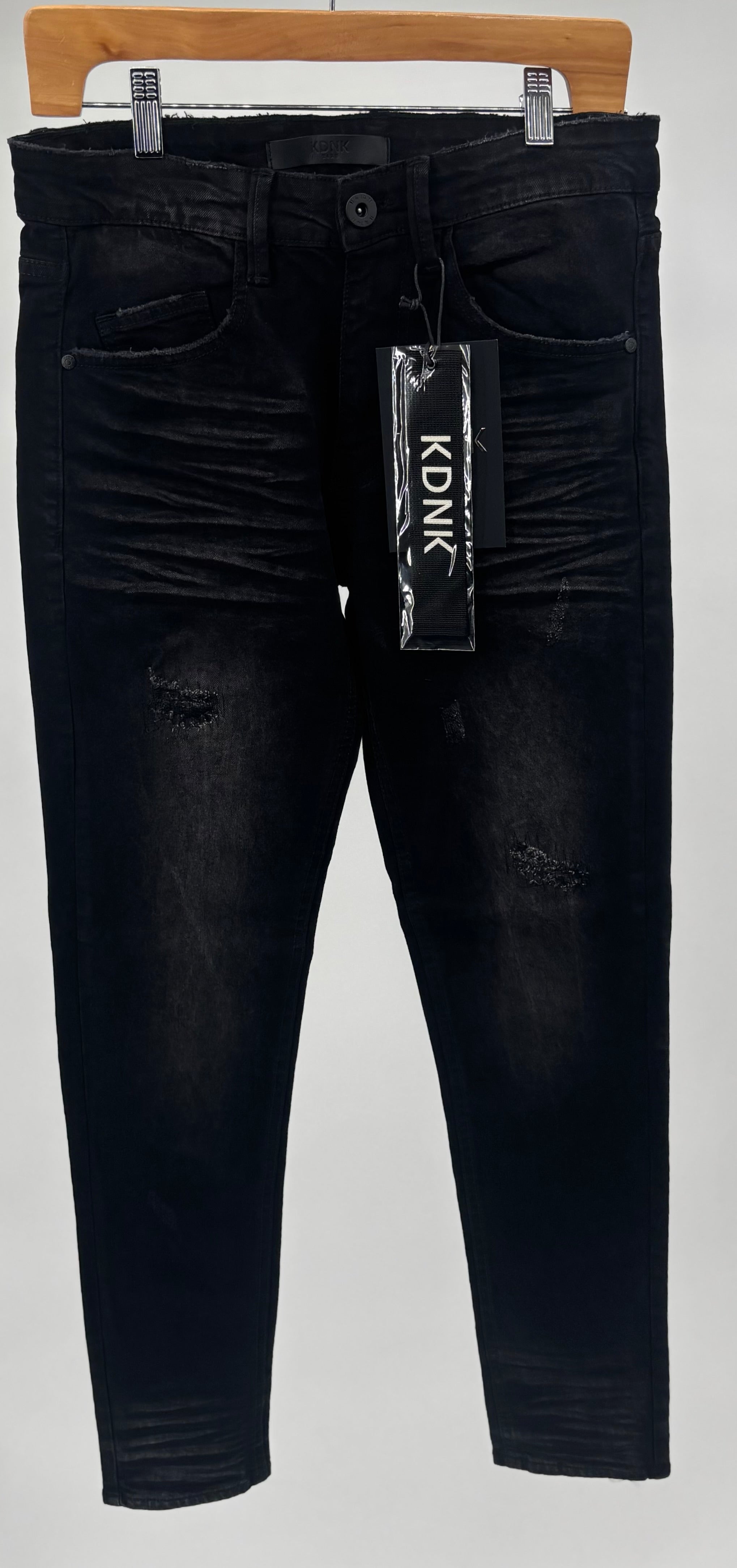 KDNK Distressed Jeajs Blk