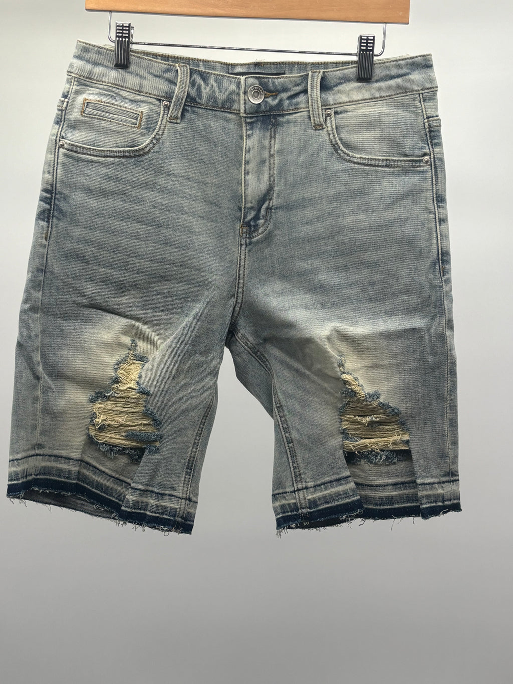 Embellish Easy Short Lt Blue