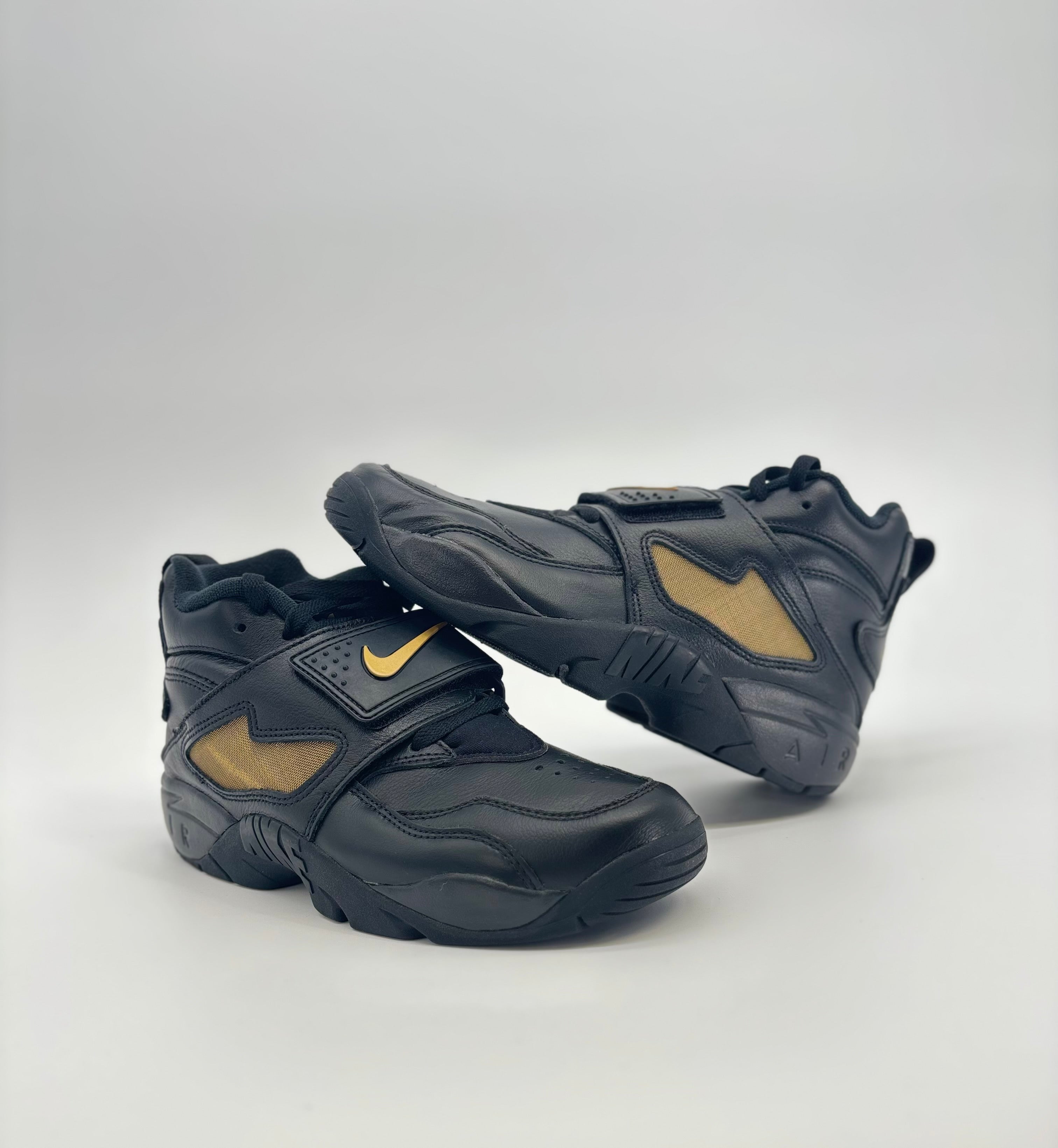 Nike Diamond Turf Blk Gold