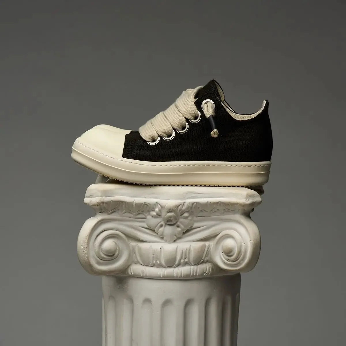 DUAA Galaxy Black Shoes
